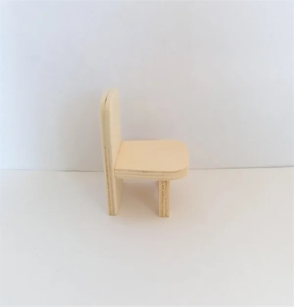 Drvena stolica 04504