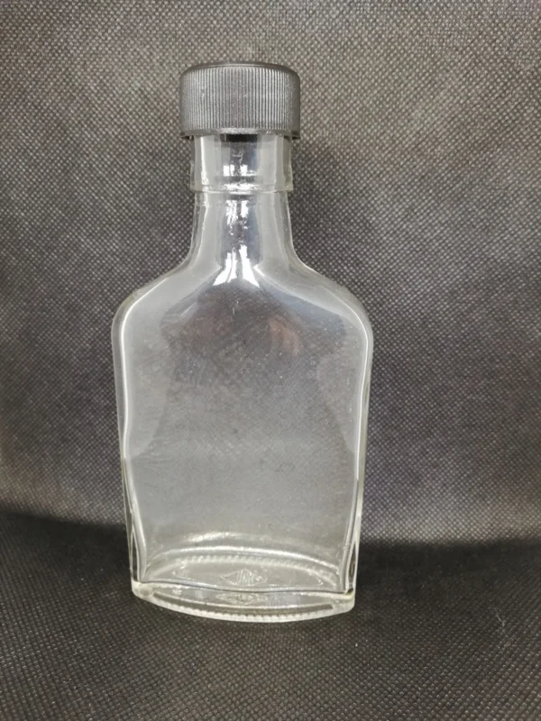 Boca staklena Pljoska sa čepom- 100 ml